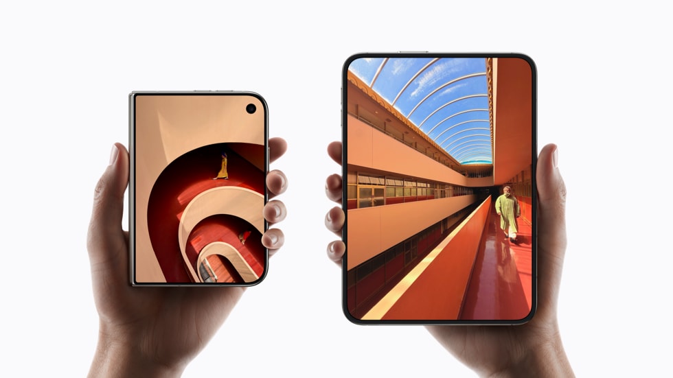 Two hands holding iPhone Duo, one folded and one unfolded